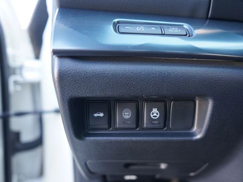 Used 2019 Nissan Maxima SR w/ Premium Package image 17