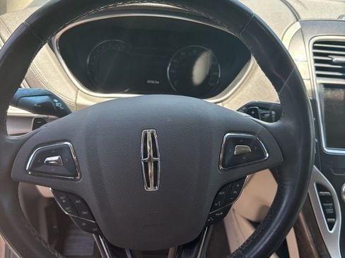 Used 2018 Lincoln MKX Select w/ Select Plus Package FWD image 13