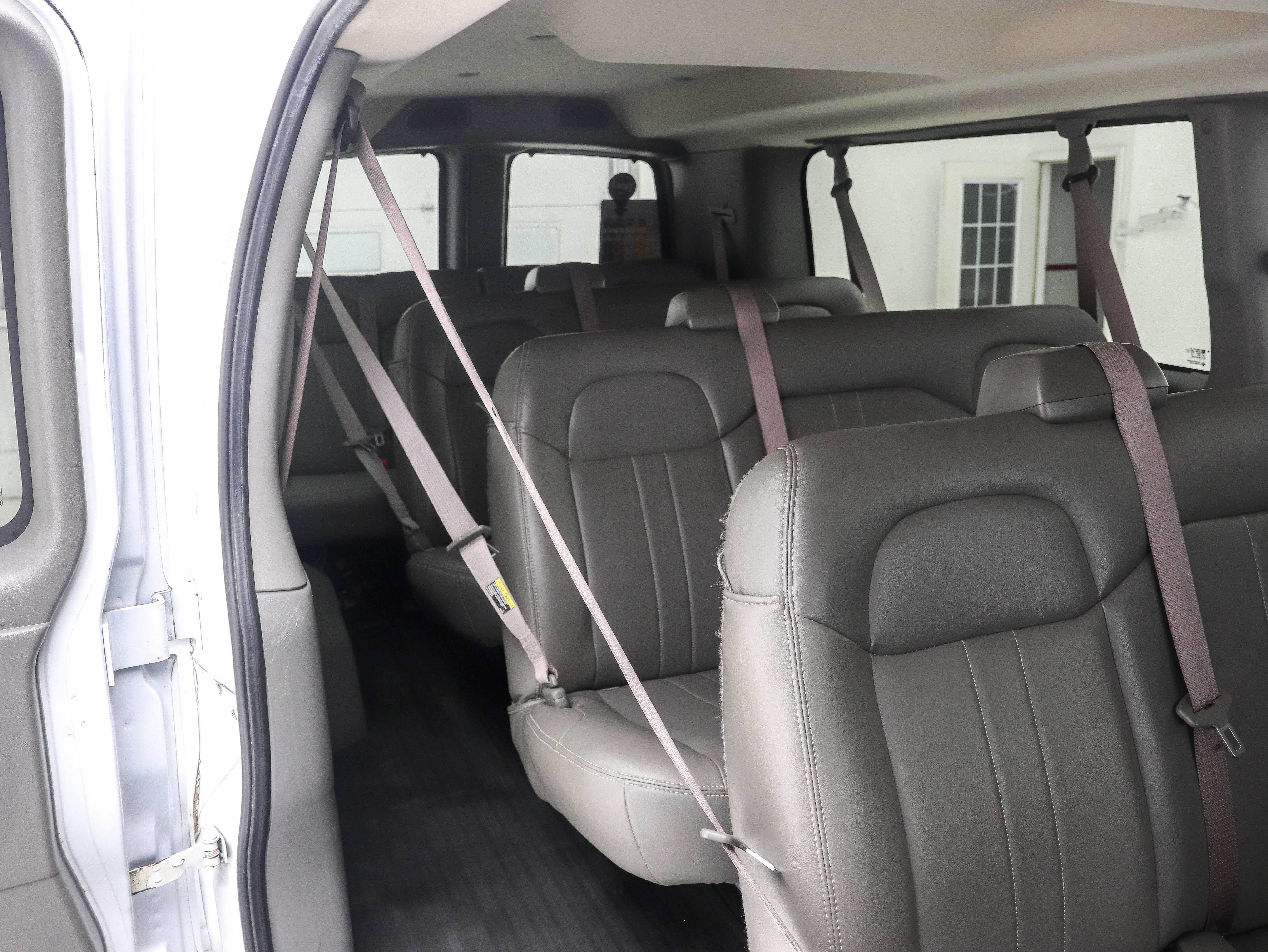 Used 2021 Chevrolet Express 3500 LS RWD image 14