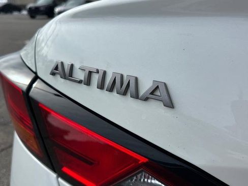Used 2023 Nissan Altima 2.5 SV image 15