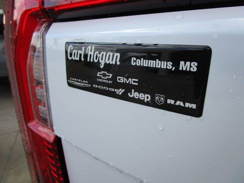 New 2026 GMC Yukon XL Denali Ultimate w/ LPO, Floor Liner Package AWD/4WD image 12