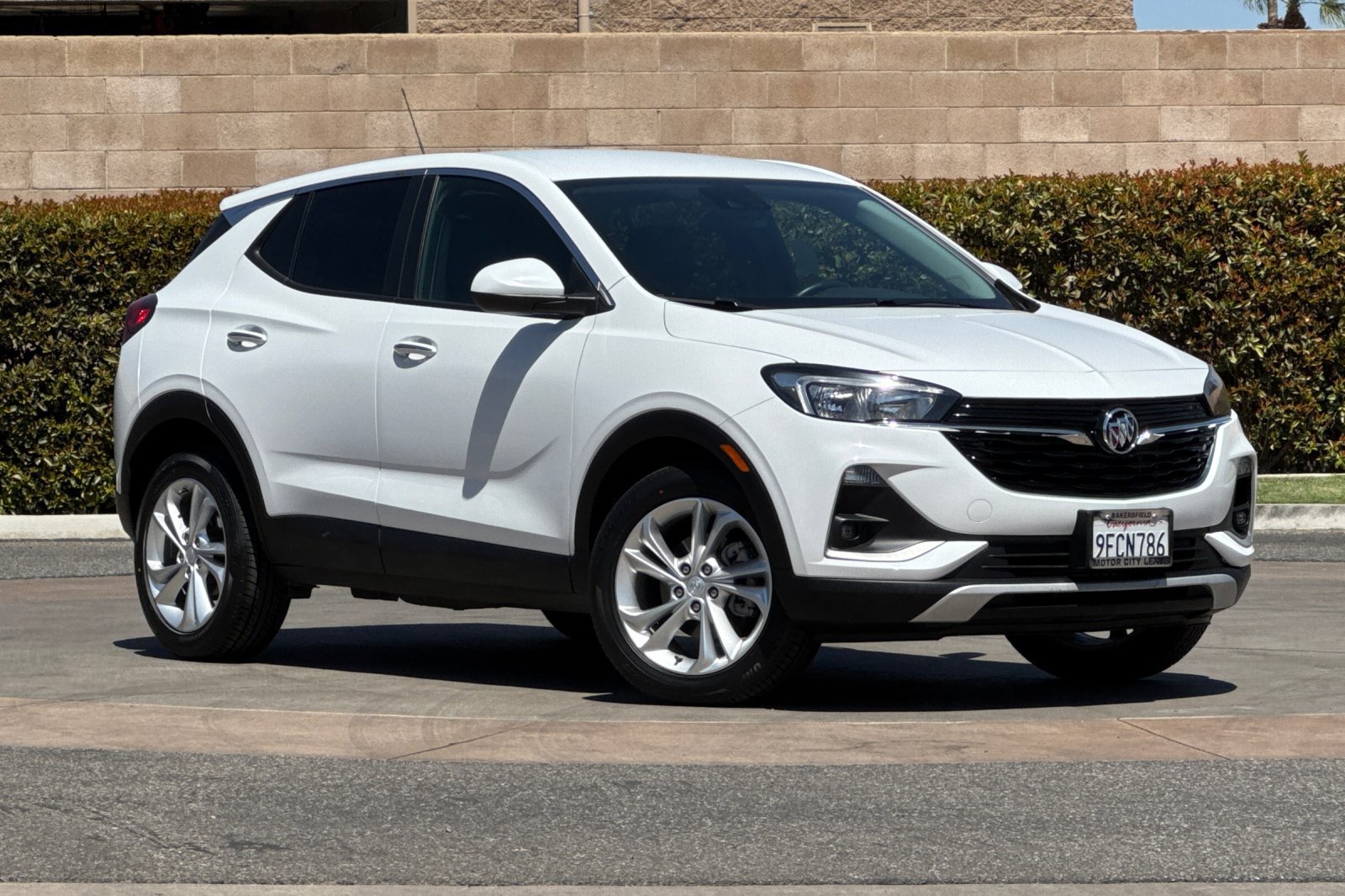 Used 2023 Buick Encore GX Preferred FWD image 2