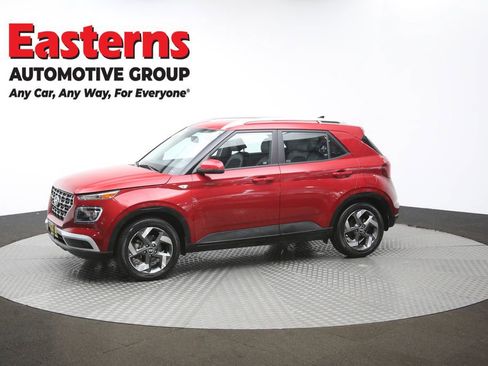 Used 2022 Hyundai Venue Limited image 57