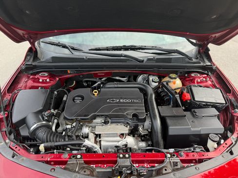 Used 2017 Chevrolet Malibu LT FWD image 11