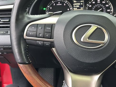 Used 2022 Lexus RX 350L Premium w/ Premium Package image 17