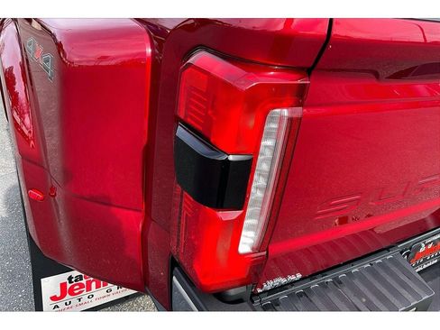 Used 2025 Ford F450 Lariat w/ Lariat Ultimate Package AWD/4WD image 30
