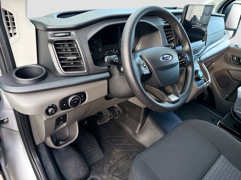 Used 2023 Ford E-Transit Low Roof image 23