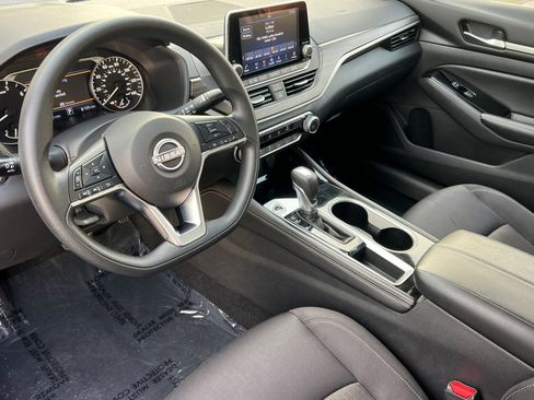 Certified 2023 Nissan Altima 2.5 SV image 10