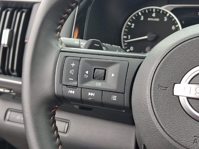 Used 2025 Nissan Pathfinder Rock Creek AWD/4WD image 7