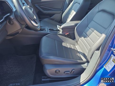 Used 2022 Volkswagen Jetta SE image 13