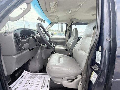 Used 2006 Ford E-350 and Econoline 350 XL RWD image 16