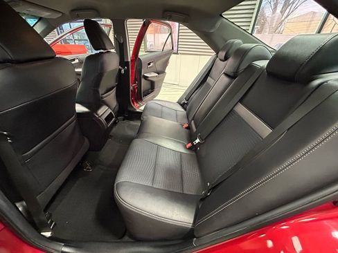 Used 2014 Toyota Camry SE image 43