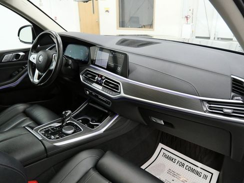 Used 2022 BMW X7 xDrive40i w/ Cold Weather Package image 18