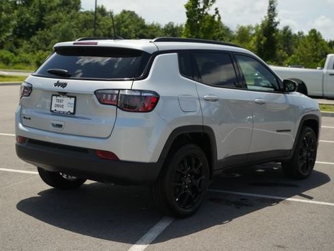 New 2026 Jeep Compass Latitude AWD/4WD image 7