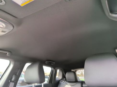 New 2026 Jeep Compass Latitude image 34