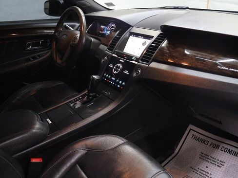 Used 2019 Ford Taurus Limited image 11