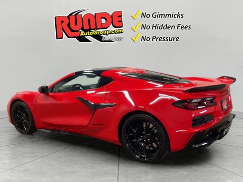 Used 2023 Chevrolet Corvette Z06 RWD image 4