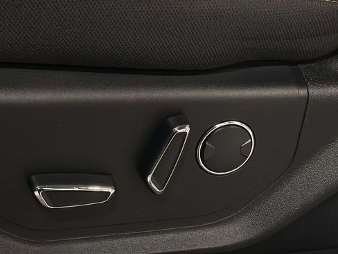 Used 2018 Ford F150 XLT w/ Equipment Group 302A Luxury AWD/4WD image 20