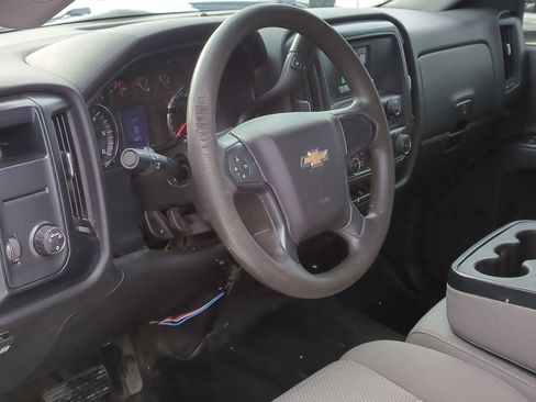 Used 2017 Chevrolet Silverado 2500 W/T image 2