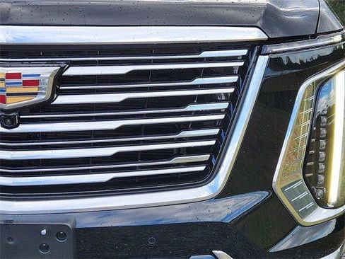 Certified 2025 Cadillac Escalade Premium Luxury Platinum image 10
