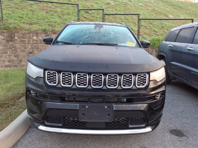 Used 2024 Jeep Compass Limited w/ Elite Group AWD/4WD image 12