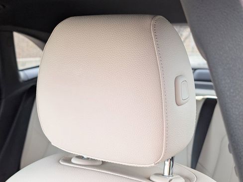 Certified 2022 Mercedes-Benz GLA 250 4MATIC image 6