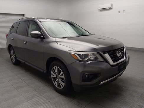 Used 2020 Nissan Pathfinder SV FWD image 13