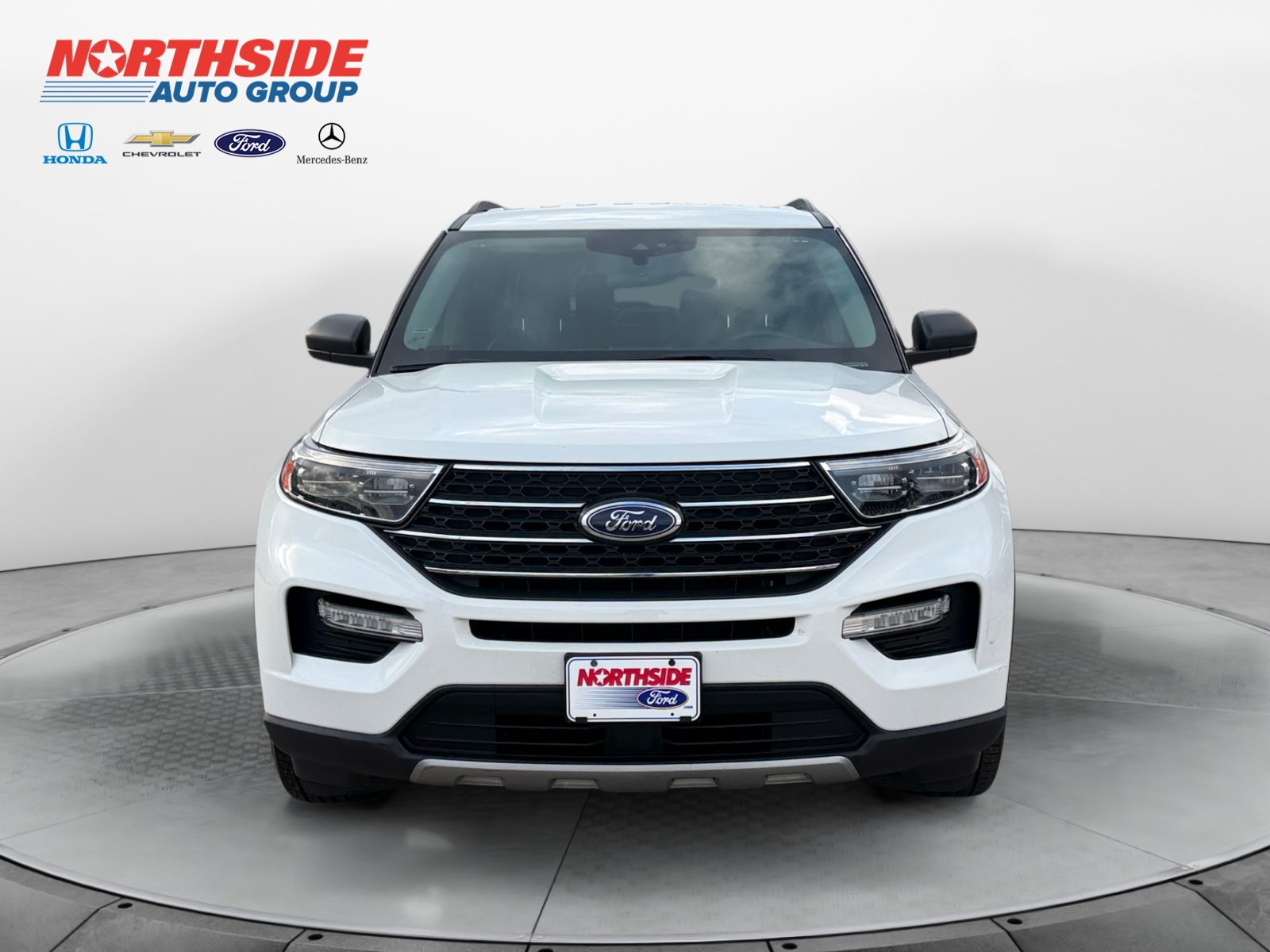 Certified 2023 Ford Explorer XLT w/ Equipment Group 202A RWD image 2