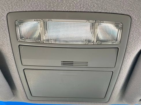 Used 2010 Toyota Camry FWD image 22