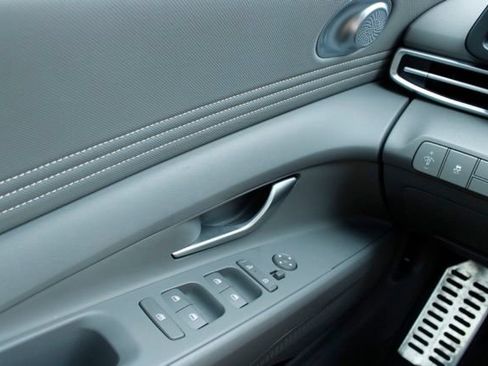 Certified 2026 Hyundai Elantra Sport FWD image 19