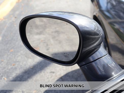 Used 2019 Dodge Challenger SXT image 3