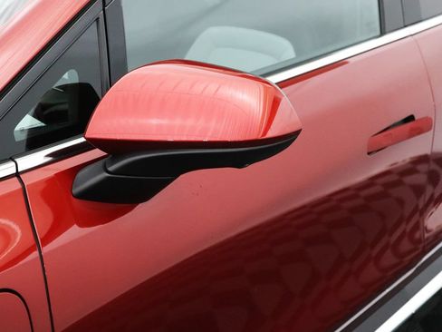 Certified 2025 Chevrolet Equinox EV LT w/ LPO, All-Weather Mat Package FWD image 8