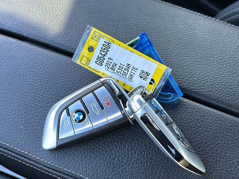 Used 2019 BMW 530i 530i w/ Convenience Package image 44