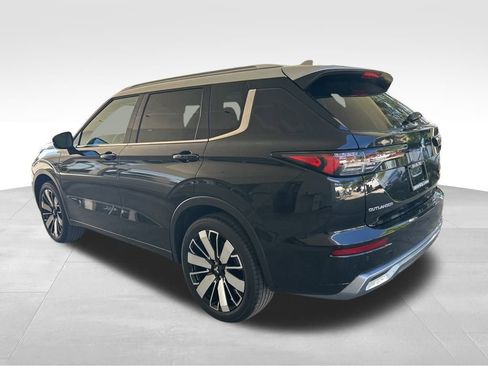 New 2025 Mitsubishi Outlander AWD image 4