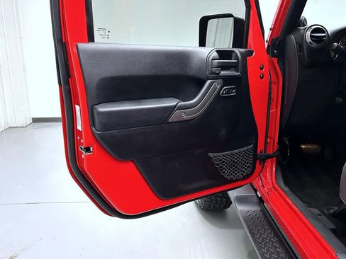 Used 2014 Jeep Wrangler Unlimited Sport w/ Quick Order Package 24S AWD/4WD image 9