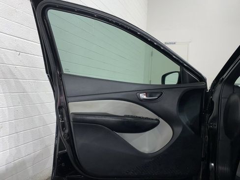 Used 2015 Dodge Dart SXT image 9