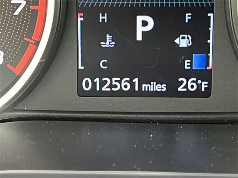 Used 2024 Mitsubishi Eclipse Cross Black Edition image 6