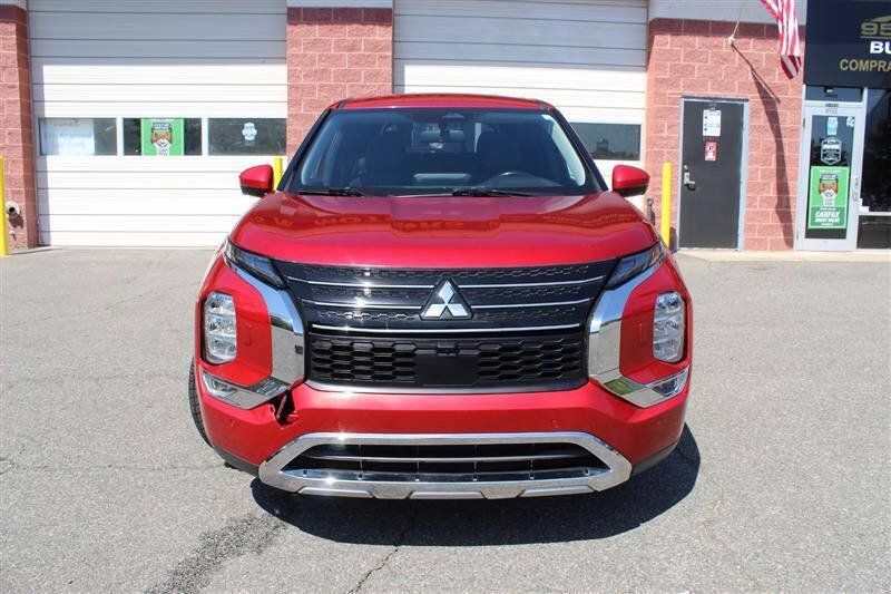 Used 2023 Mitsubishi Outlander SE AWD/4WD image 8