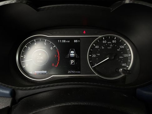 Used 2025 Nissan Versa SV FWD image 35