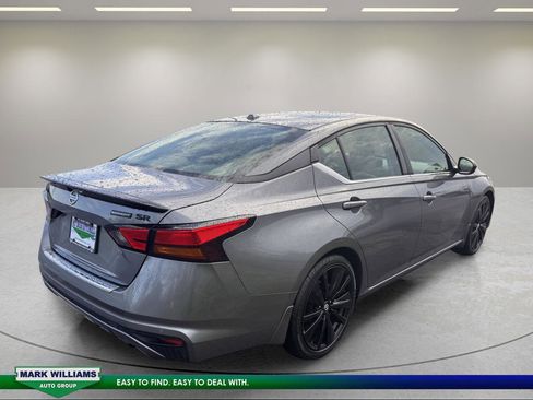 Used 2022 Nissan Altima 2.5 SR w/ Midnight Edition Package image 4