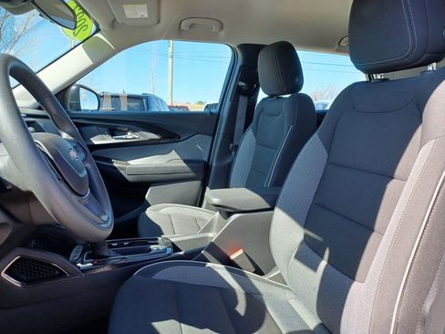 Used 2023 Chevrolet TrailBlazer LS image 9