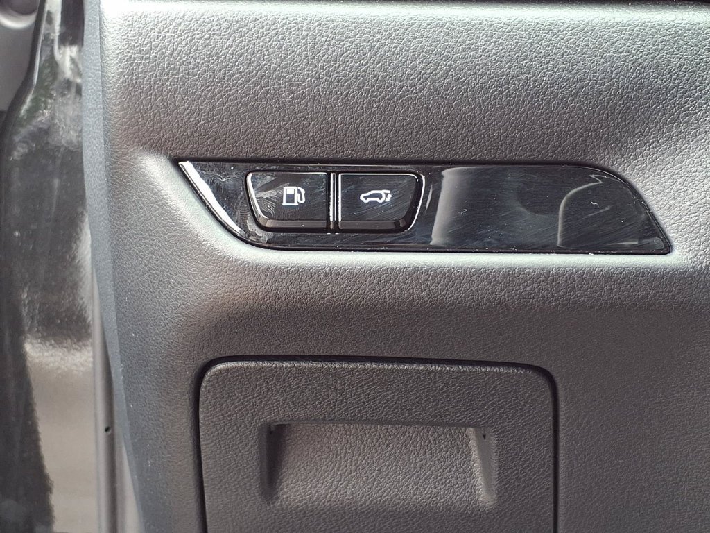 Used 2025 Lexus NX 250 FWD w/ Cold Area Package image 31