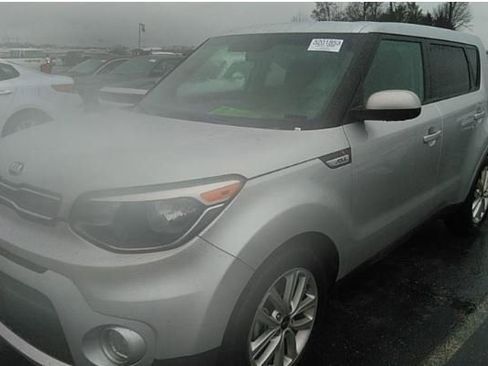 Used 2018 Kia Soul + image 8