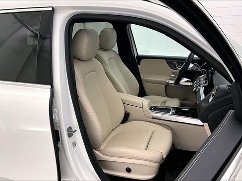 Certified 2024 Mercedes-Benz GLB 250 image 6