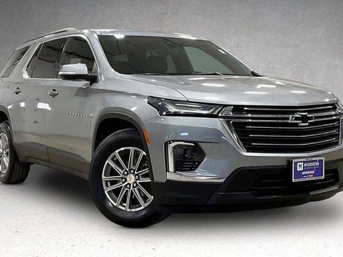 Used 2023 Chevrolet Traverse LT AWD/4WD image 3