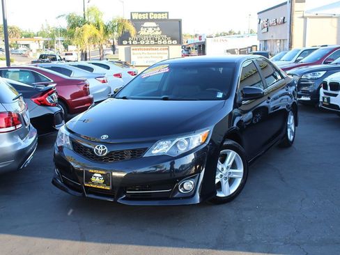 Used 2013 Toyota Camry SE FWD image 35