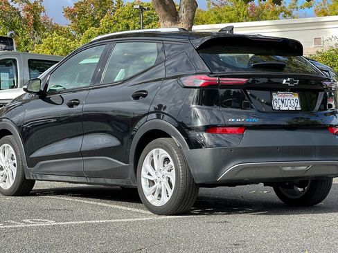 Used 2022 Chevrolet Bolt EUV LT w/ Comfort Package image 6