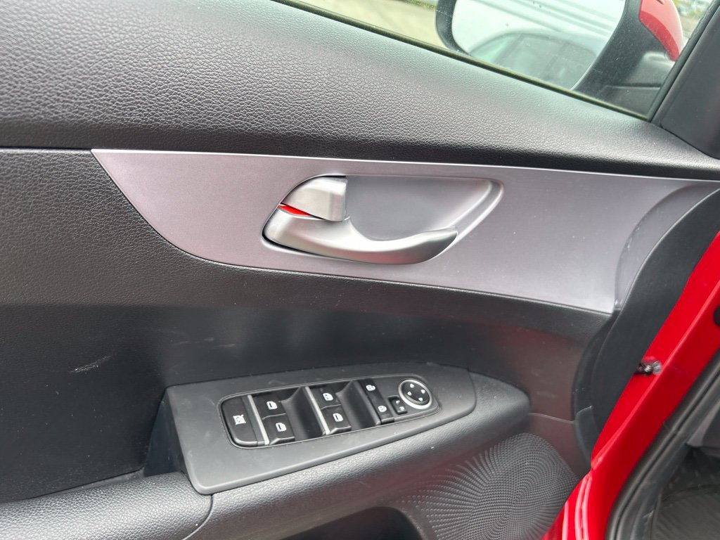 Certified 2024 Kia Forte LXS FWD image 9