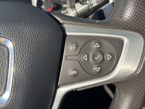 Used 2023 GMC Terrain SLE w/ Driver Convenience Package image 26