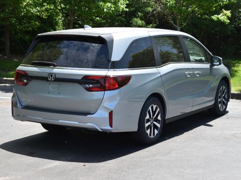 New 2026 Honda Odyssey EX-L image 8